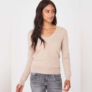 Zara Women’s V-Neck  Long Sleeve Comfy Pullover Sweater Size S